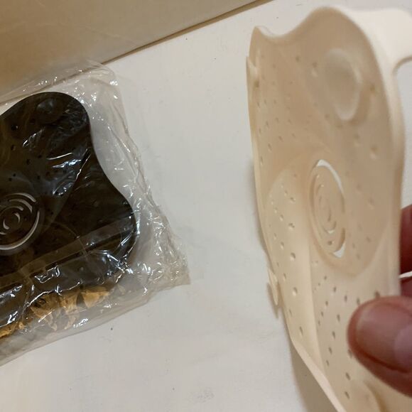 Shower drain stoppers. Set of three: black, gray and white - Picture 5 of 5